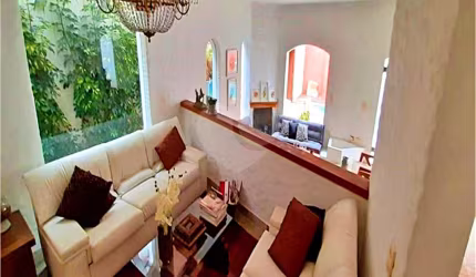 Casa com 4 quartos à venda em Jardim Leonor - SP