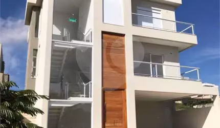 Condomínio com 4 quartos à venda em Jardim Do Golf I - SP