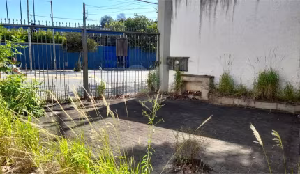 Casa térrea com 4 quartos à venda em Carandiru - SP