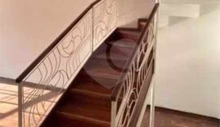 Sobrado com 3 quartos à venda em Nova Piraju - SP
