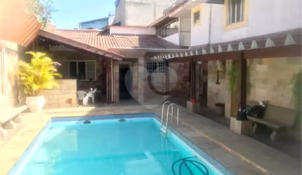 Sobrado com 4 quartos à venda em Vila Ede - SP