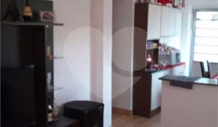 Sobrado com 4 quartos à venda em Lavapés - SP