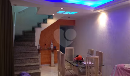 Sobrado com 3 quartos à venda em Jardim Santa Clara - SP