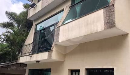 Condomínio com 5 quartos à venda em Caraguatá - SP