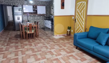 Sobrado com 4 quartos à venda em Jardim Peri - SP