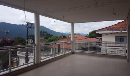 Casa com 5 quartos à venda em Lavapés - SP