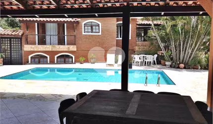 Condomínio com 4 quartos à venda em Cumbari - SP