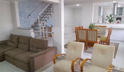 Sobrado com 4 quartos à venda em Chora Menino - SP