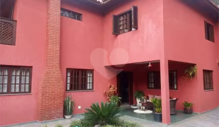 Condomínio com 3 quartos à venda em Caraguatá - SP
