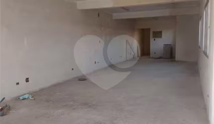 Prédio inteiro à venda em Lauzane Paulista - SP