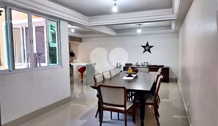 Sobrado com 5 quartos à venda em Santa Teresinha - SP