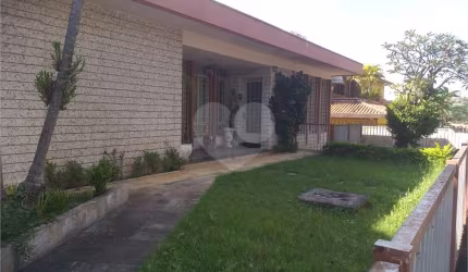Casa com 4 quartos à venda em Vila Galvão - SP
