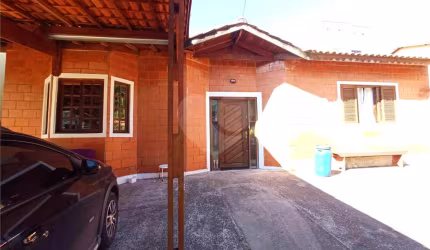Casa térrea com 3 quartos à venda em Jardim Guapira - SP