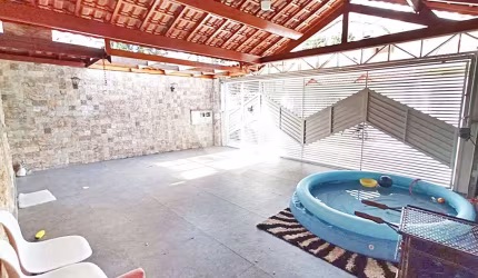 Casa térrea com 4 quartos à venda em Conjunto Residencial Santa Terezinha - SP