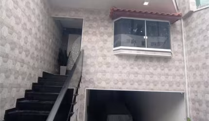 Sobrado com 4 quartos à venda em Jardim Virginia Bianca - SP