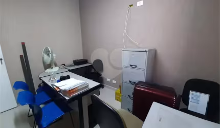 Prédio inteiro à venda em Carandiru - SP