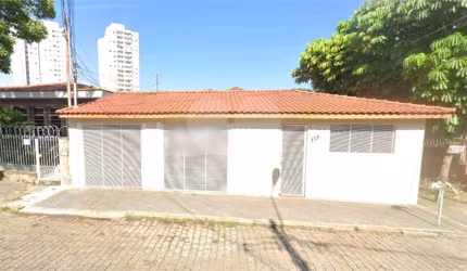 Casa térrea com 4 quartos à venda em Vila Galvão - SP