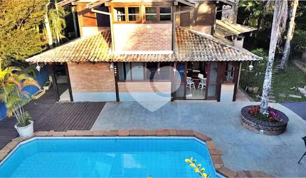Casa com 4 quartos à venda em Roseira - SP