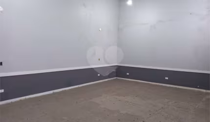 Casa à venda ou para locação em Vila Lageado - SP