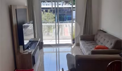 Apartamento com 3 quartos à venda em Vila Pereira Barreto - SP