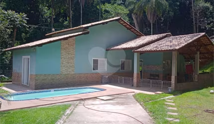 Condomínio com 3 quartos à venda em Caraguatá - SP