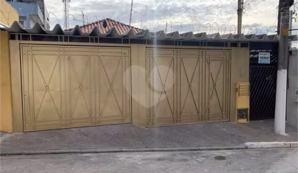 Casa térrea com 3 quartos à venda em Jardim Peri - SP
