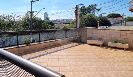Sobrado com 3 quartos à venda em Bortolândia - SP