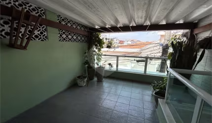 Sobrado com 4 quartos à venda em Vila Zat - SP