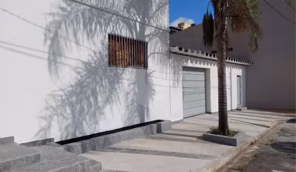 Prédio inteiro à venda em Santana - SP