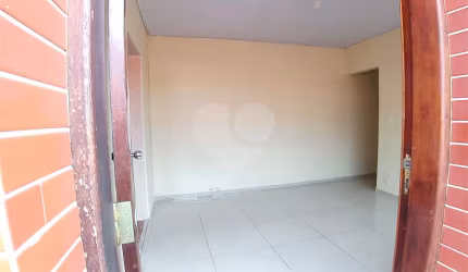 Sobrado com 2 quartos à venda em Parada Inglesa - SP