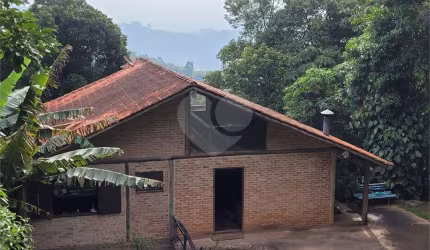 Casa térrea com 2 quartos à venda em Roseira - SP