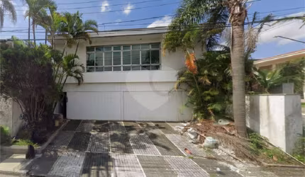 Casa térrea com 4 quartos à venda em Jardim São Bento - SP