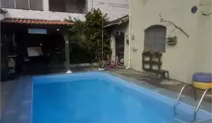 Sobrado com 6 quartos à venda em Santa Teresinha - SP