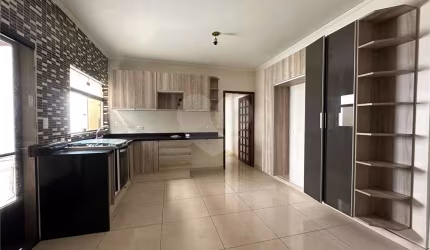 Casa térrea com 3 quartos à venda em Bortolândia - SP
