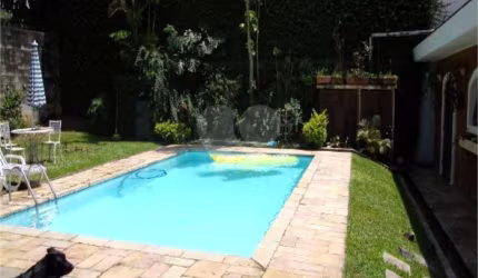 Casa térrea com 4 quartos à venda em Vila Albertina - SP