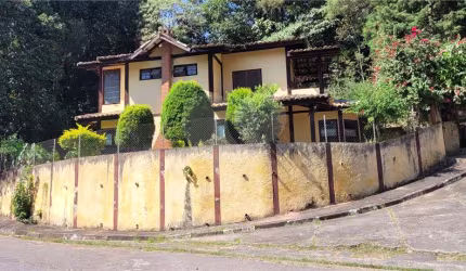 Condomínio com 3 quartos à venda em Caraguatá - SP
