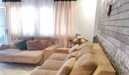 Casa com 4 quartos à venda em Vila Medeiros - SP