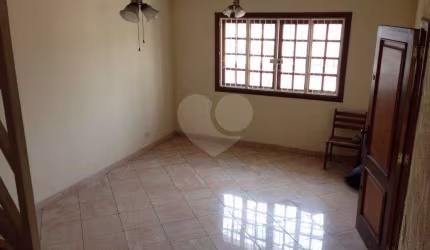 Sobrado com 3 quartos à venda em Santa Teresinha - SP