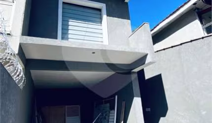 Casa com 3 quartos à venda em Vila Basileia - SP