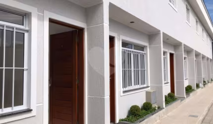 Condomínio com 2 quartos à venda em Jardim Virginia Bianca - SP