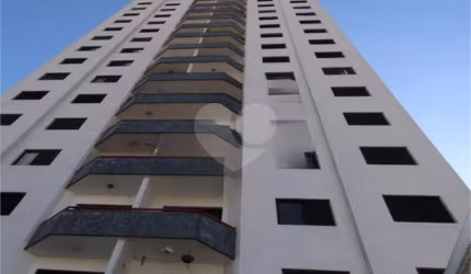 Apartamento com 3 quartos à venda em Carandiru - SP