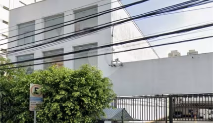 Prédio inteiro à venda ou para locação em Santana - SP