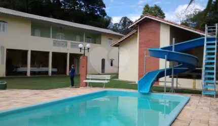Sítio com 6 quartos à venda em Centro - SP