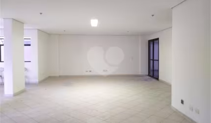 Salão Comercial à venda em Santana - SP