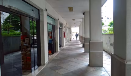Salas à venda ou para locação em Liberdade - SP