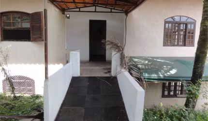 Casa térrea com 4 quartos à venda ou para locação em Vila Albertina - SP