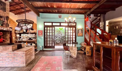 Casa com 4 quartos à venda ou para locação em Caraguatá - SP
