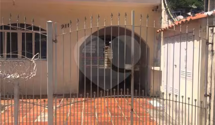 Casa de vila com 2 quartos à venda em Luiz Fagundes - SP
