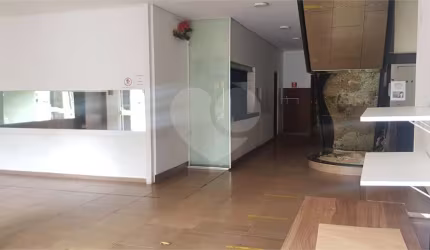 Loja à venda ou para locação em Centro - SP