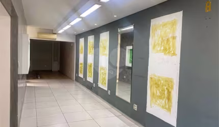 Salão Comercial à venda em Vila Gertrudes - SP